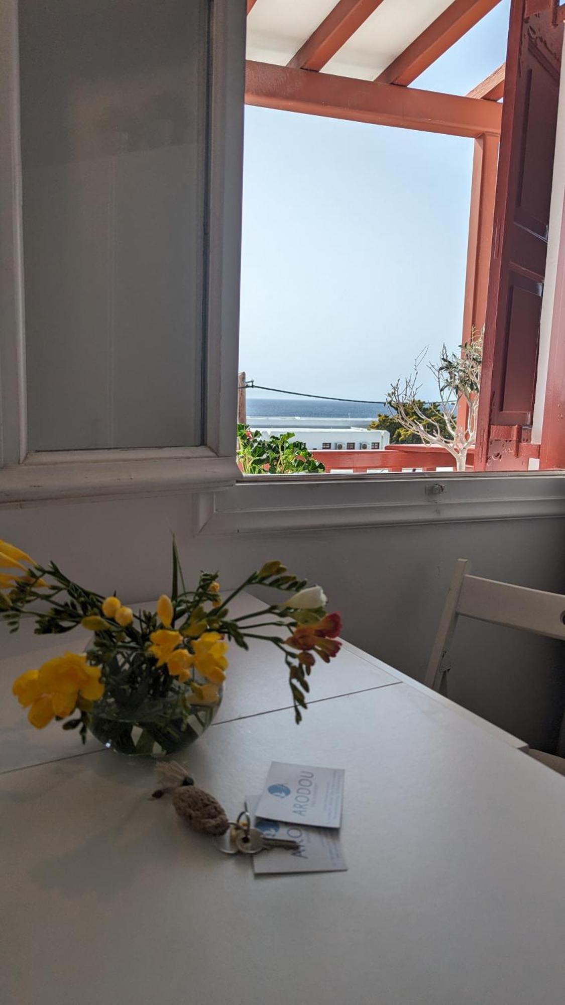 Arodou Studio And Apartment Mykonos Town Exteriör bild