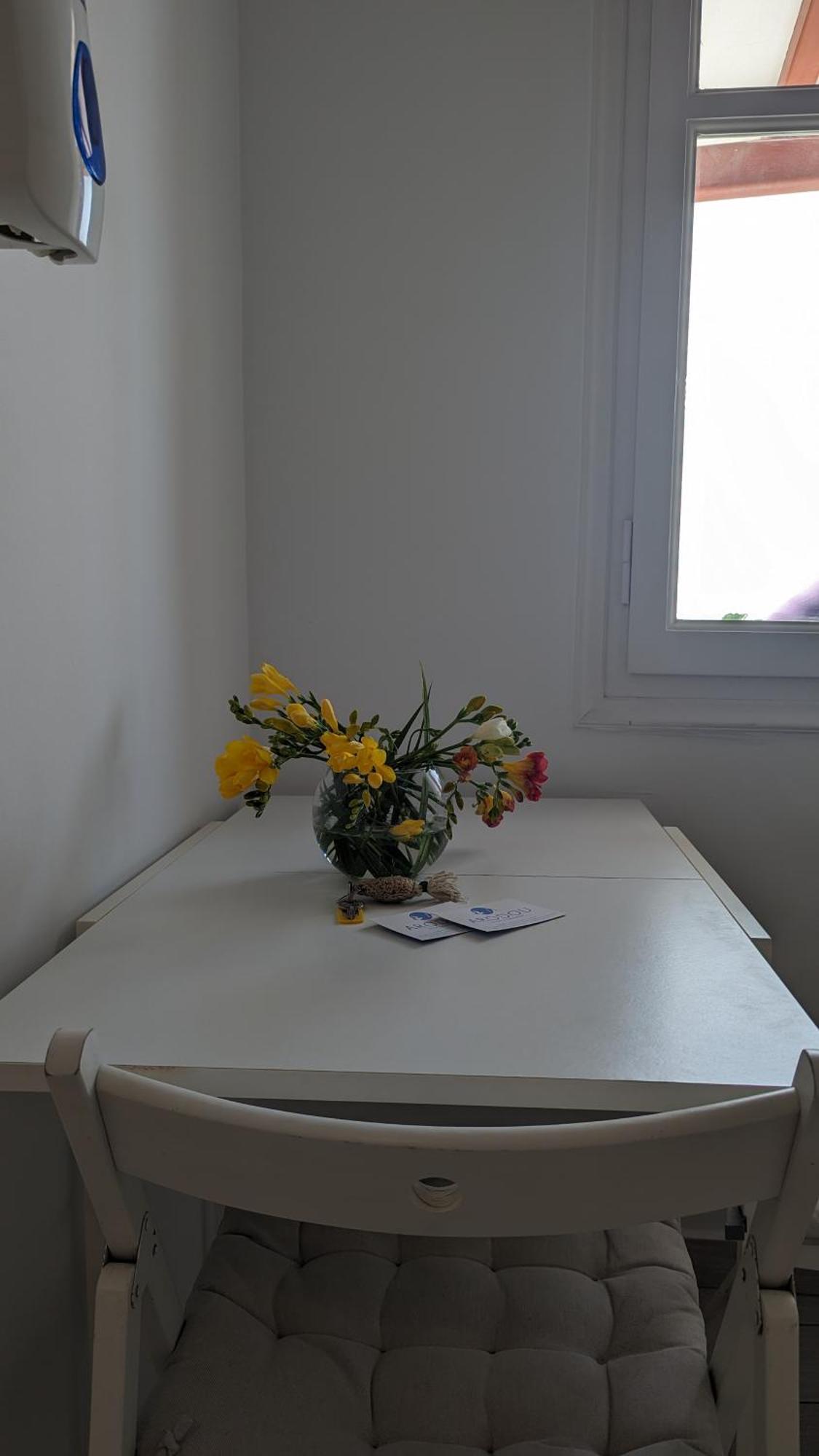 Arodou Studio And Apartment Mykonos Town Exteriör bild